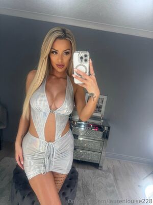 voxomi6688, 23 years old from Canada