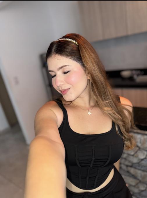 goqexuja, 21 years old from Netherlands