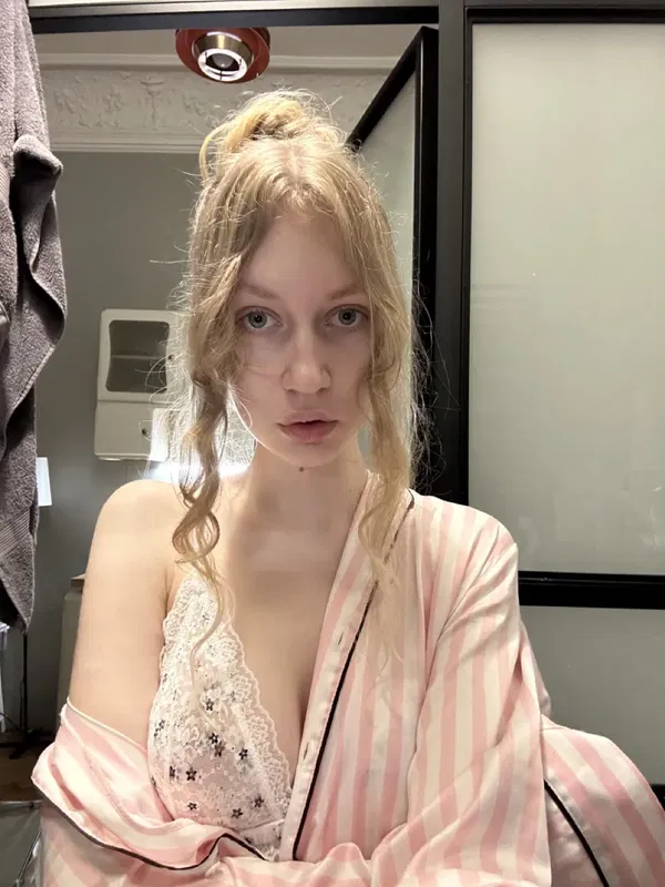 Charlee007, 20 years old from United Kingdom