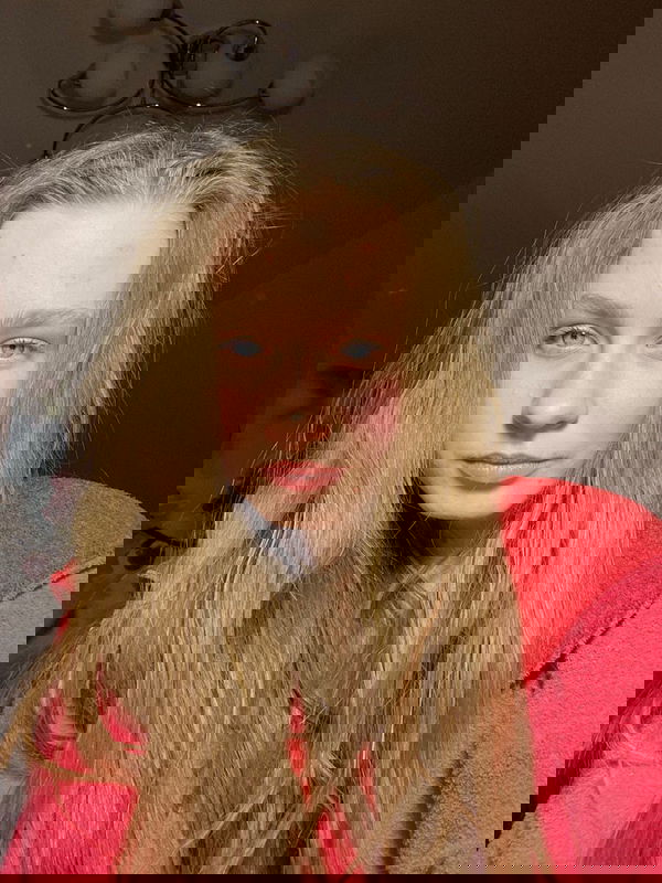 Vivienne1025, 23 years old from Poland