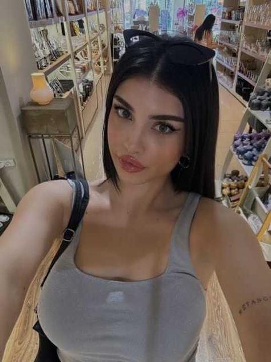 lumasa, 25 years old from Belgium