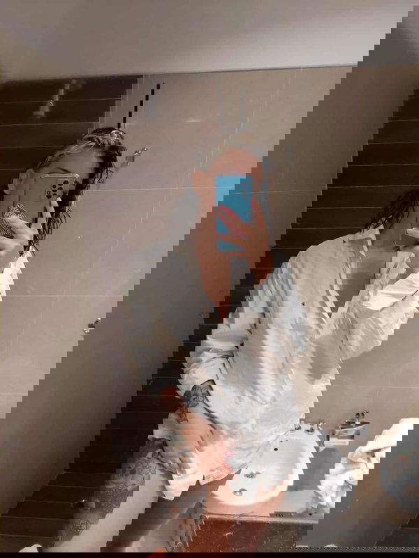 hayij20110, 21 years old from Canada