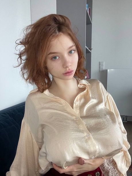 Abigail10025, 22 years old from Spain