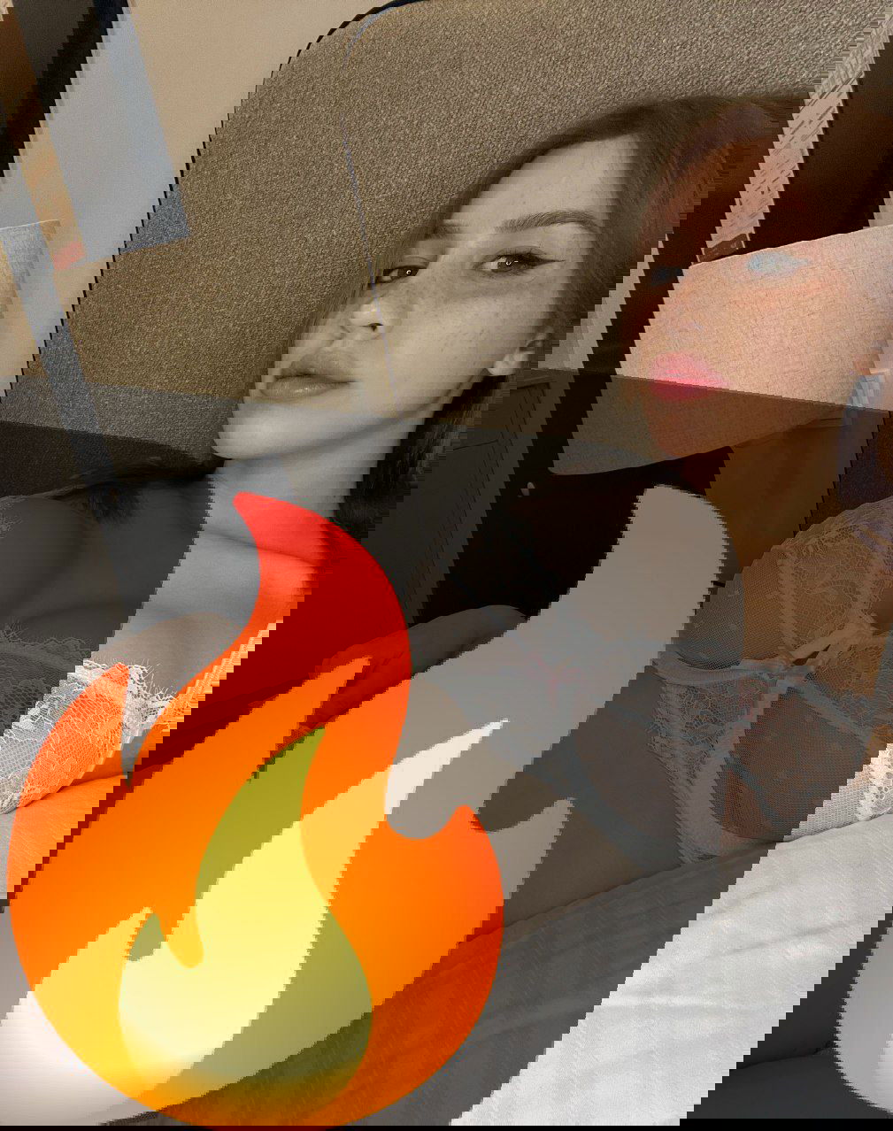 sarah2834, 22 years old from United States
