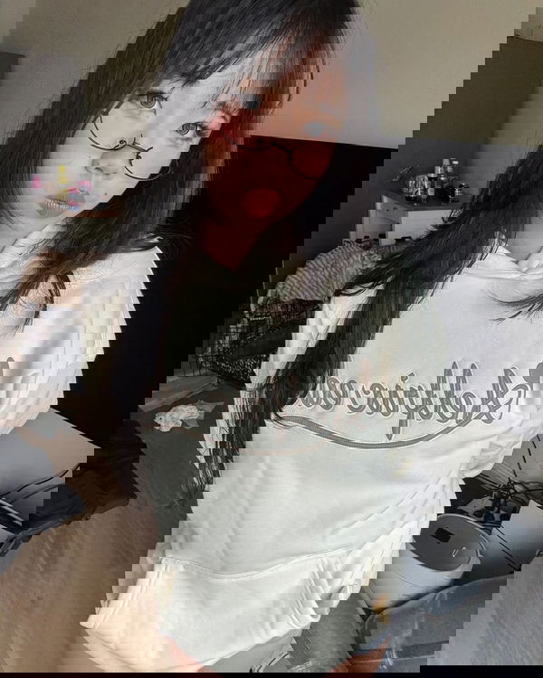 whotinoat, 24 years old from United States