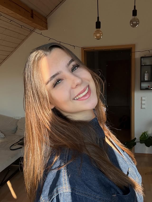 ztrod9gsrw's Cover Photo