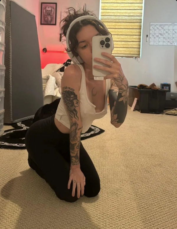 vekayak, 22 years old from United States