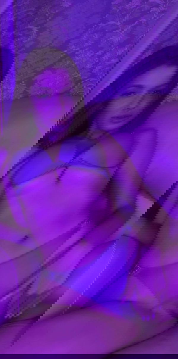 Miriam2, 23 years old from Canada