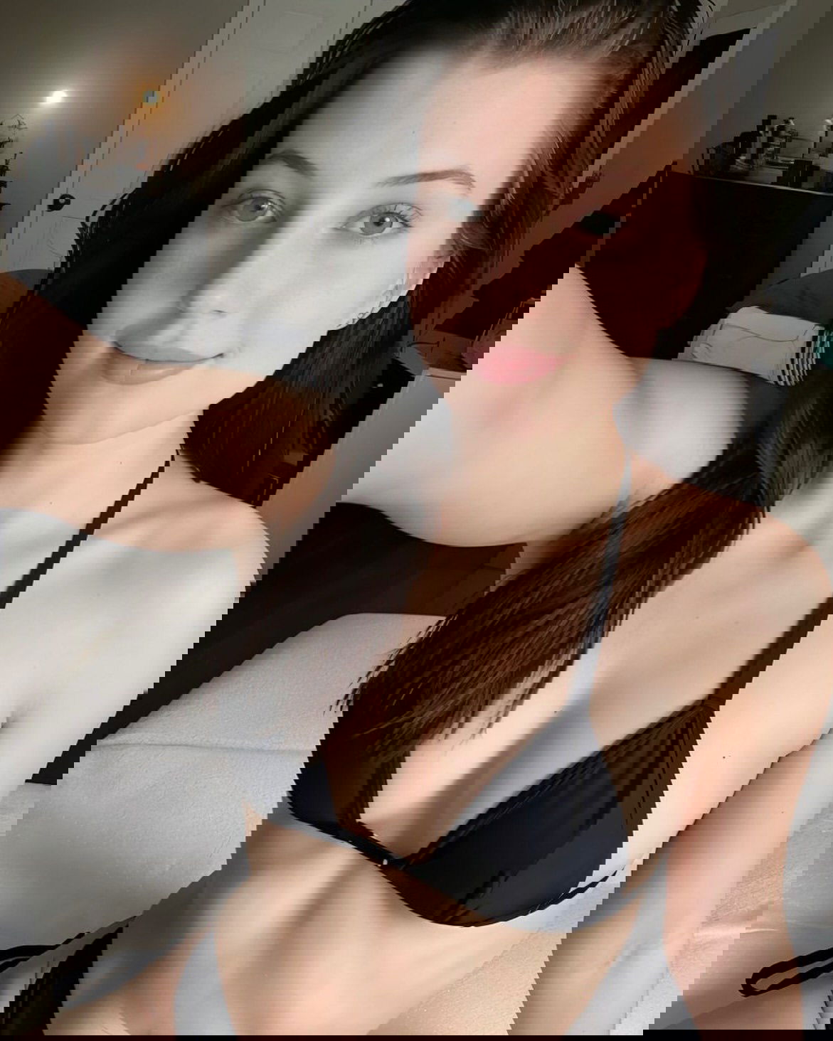 alina6xxhot's Cover Photo