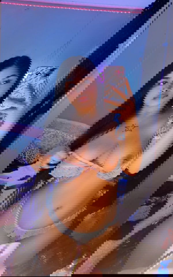 fixpawbug, 19 years old from United States