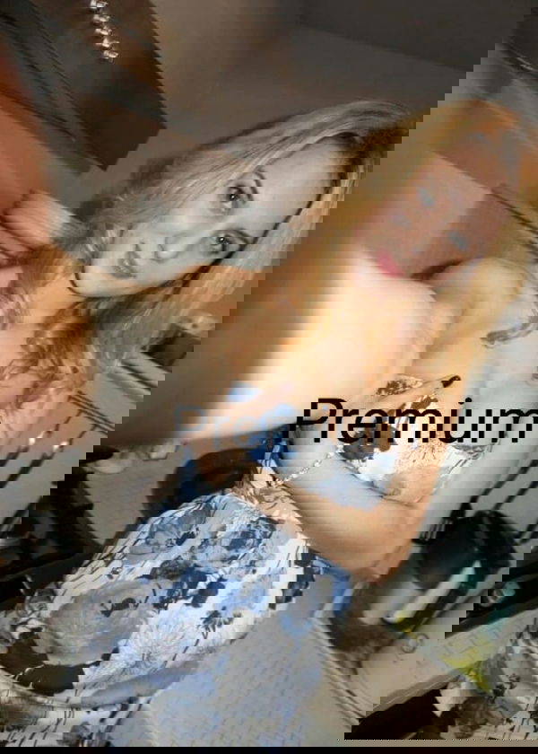 LisaL18, 20 years old from United States