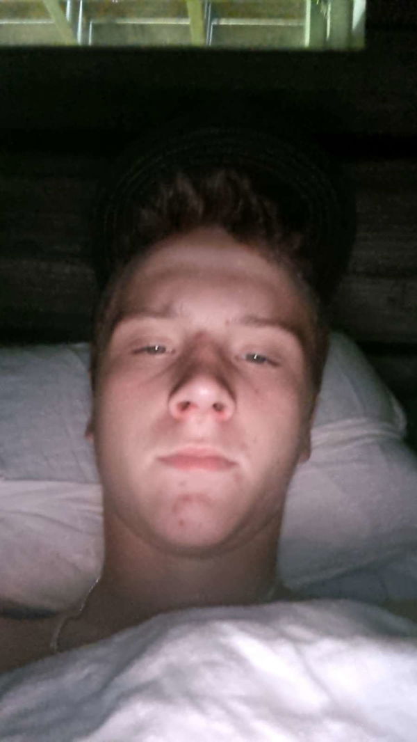 Harry, 18 years old from Sweden