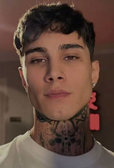 daveb023c, 18 years old from United States