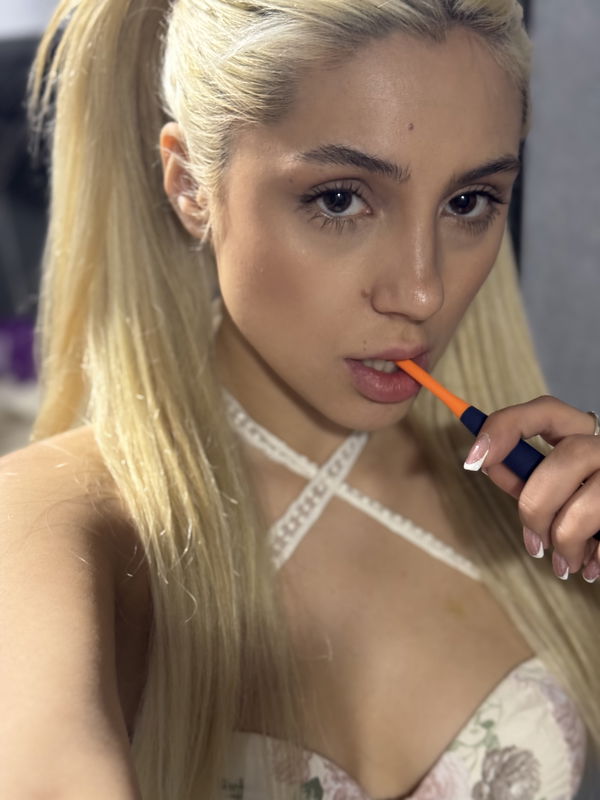 Mirax378, 21 years old from United States