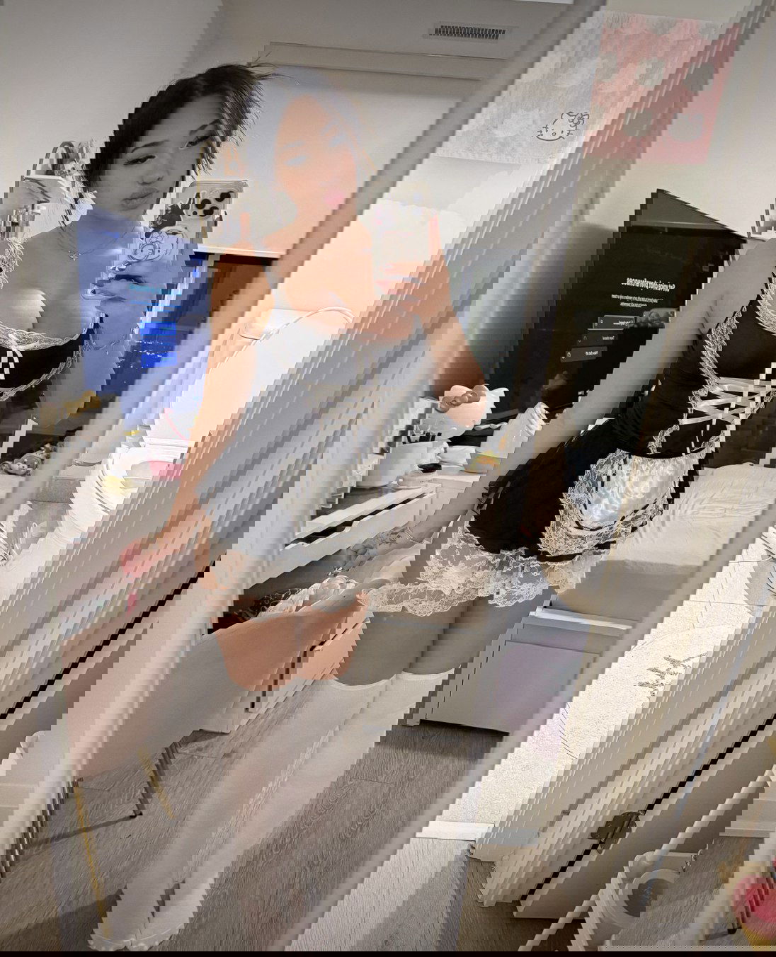 fiwiweg982, 18 years old from United States