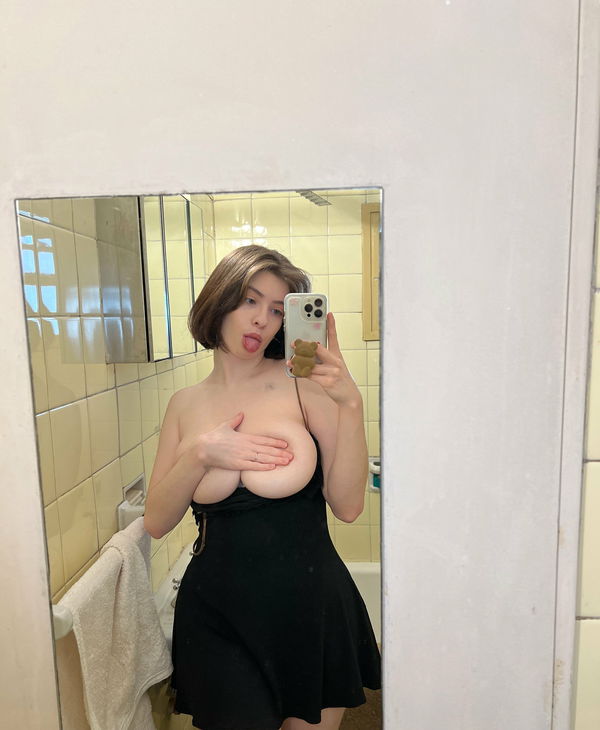 oxadv, 21 years old from United States