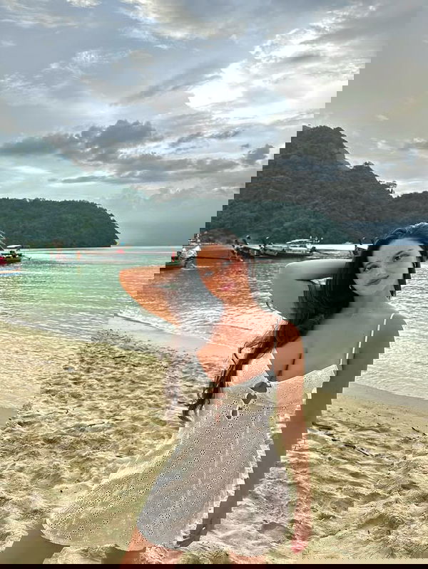 vibif89978, 19 years old from United Kingdom