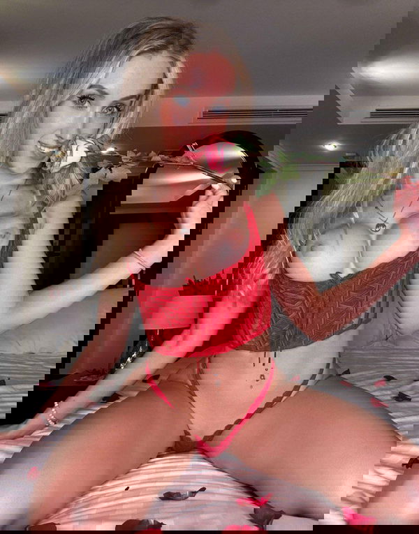 n_ob21-99, 21 years old from United Kingdom