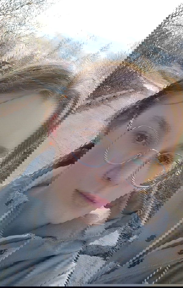 Hana22, 22 years old from Germany