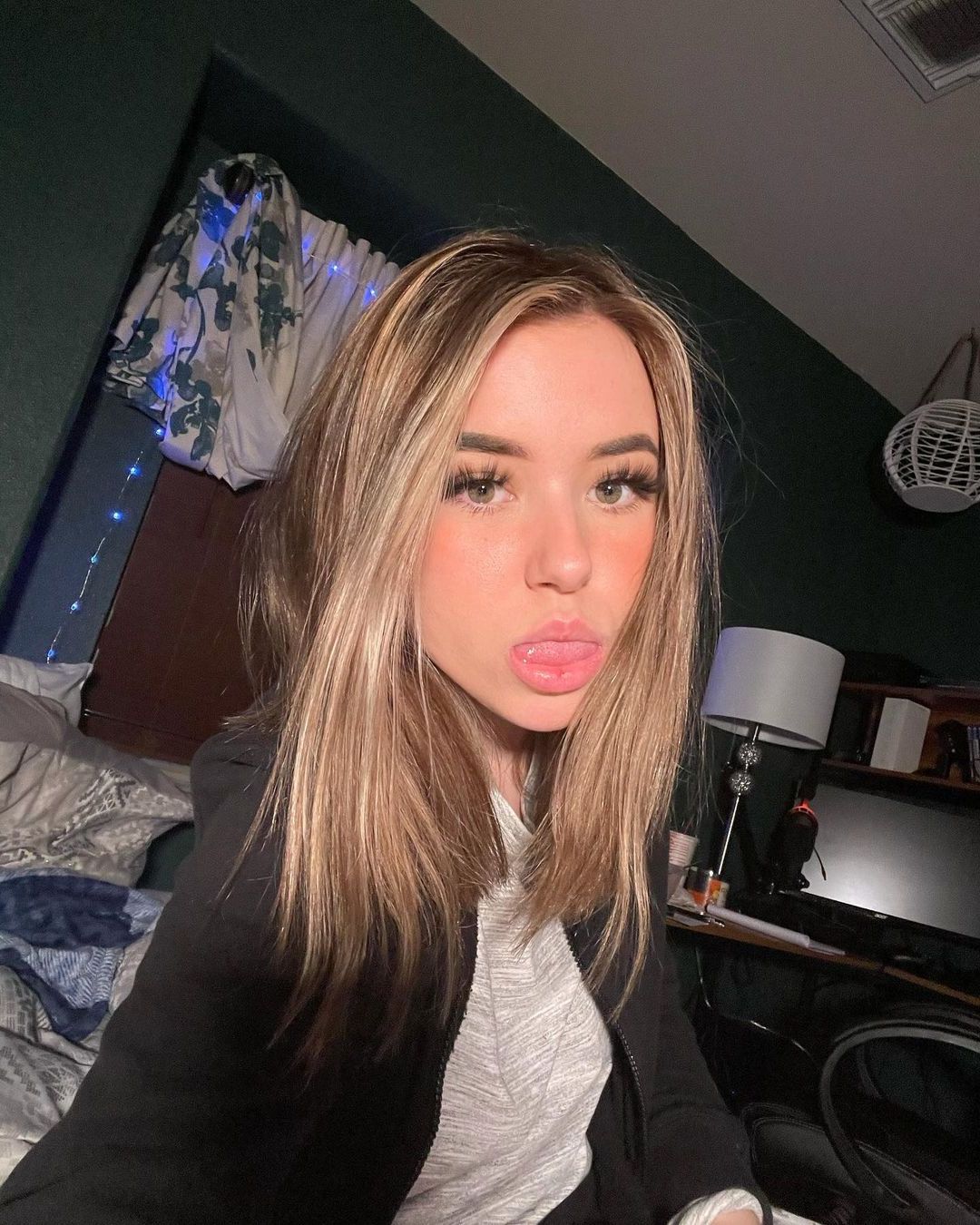 jesi21mg's Cover Photo