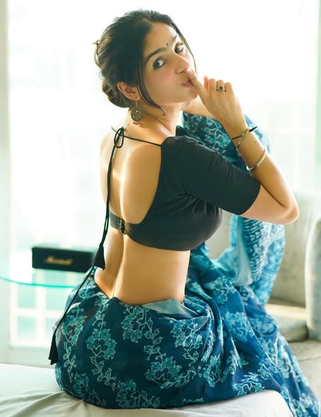 gomayot733's Cover Photo