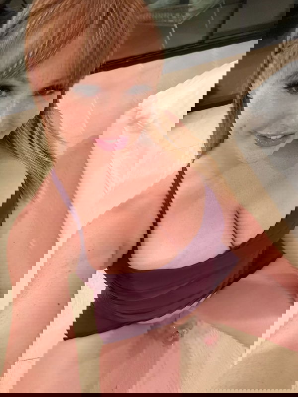 Brandirosa584, 23 years old from United States