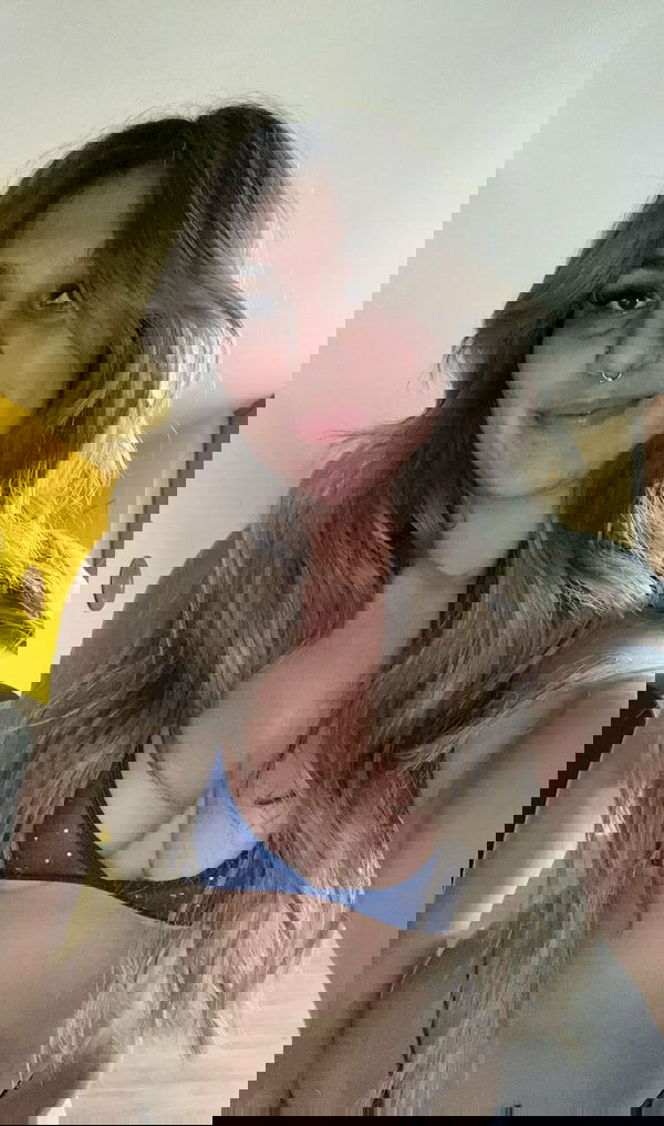 Emmyo1305, 23 years old from United Kingdom