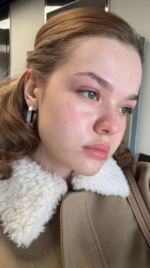 Elizabeth2214's Profile Photo