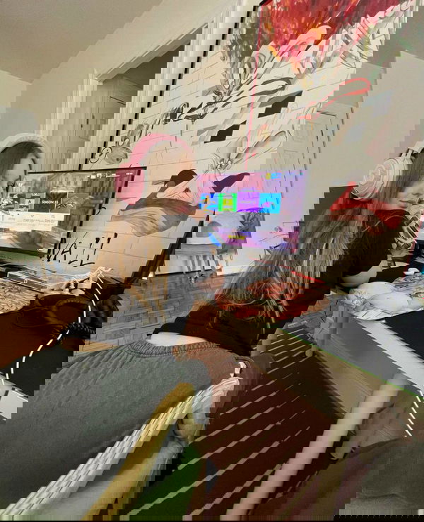 dvyky, 22 years old from United States