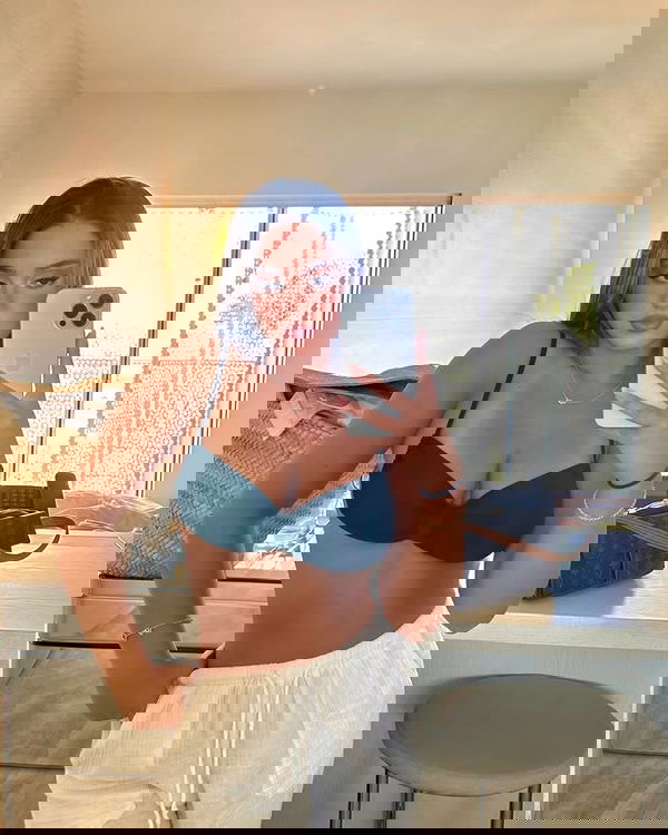 xohaced874, 19 years old from United Kingdom