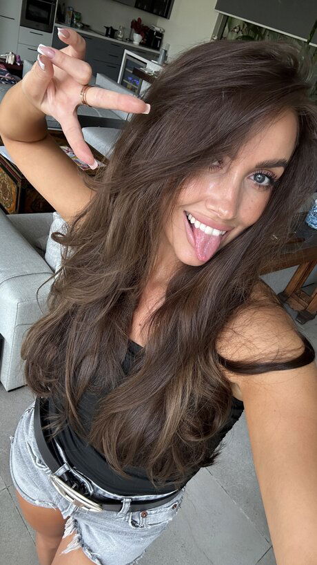 DonnaT146, 21 years old from United States