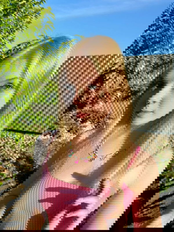 Amina2474, 24 years old from France