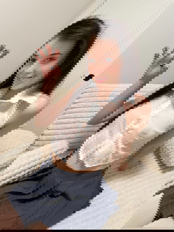 Alina--69vc, 21 years old from United States