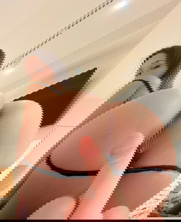 Elliexsi, 19 years old from United States