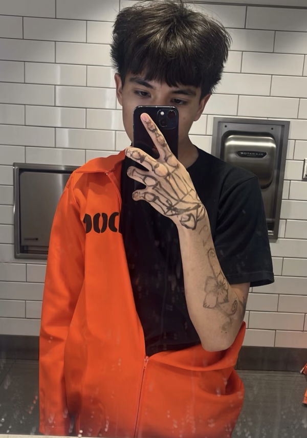 ynswrldyns, 19 years old from Colombia