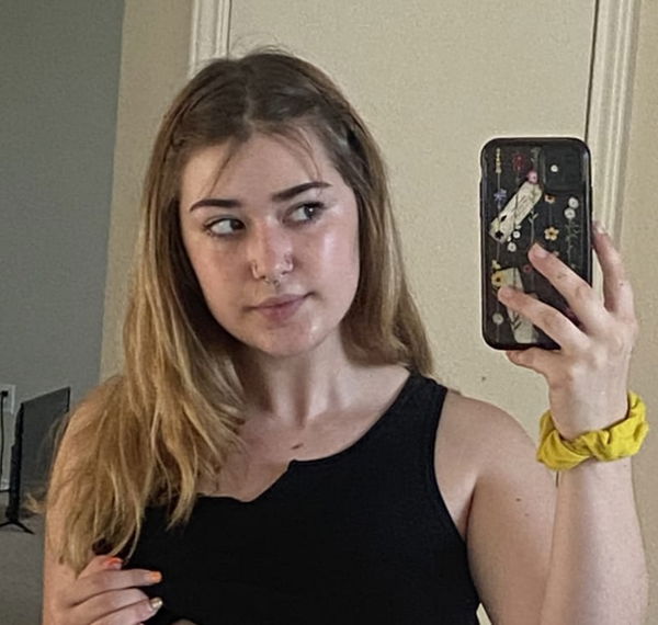 Emma--878, 22 years old from United States