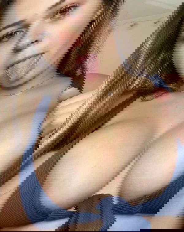 myana180, 27 years old from Canada