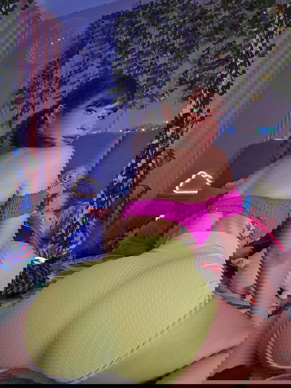 gufula, 21 years old from Netherlands