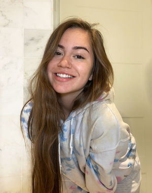 emilyleona0220's Profile Photo