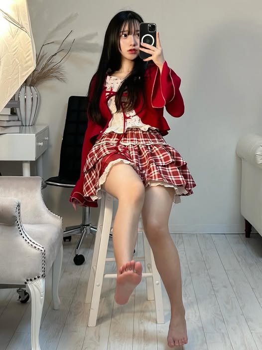 fewes70593, 20 years old from United Arab Emirates