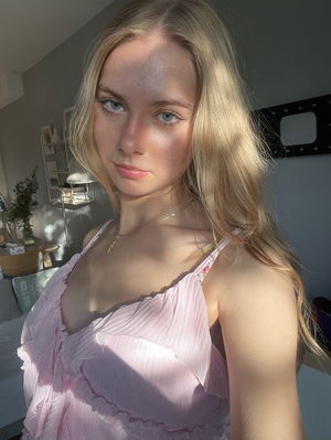 Diana999's Profile Photo