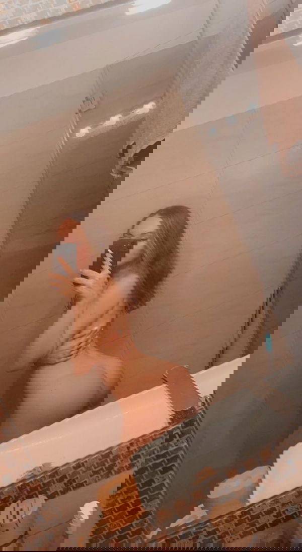 AlivaA123, 20 years old from United Kingdom