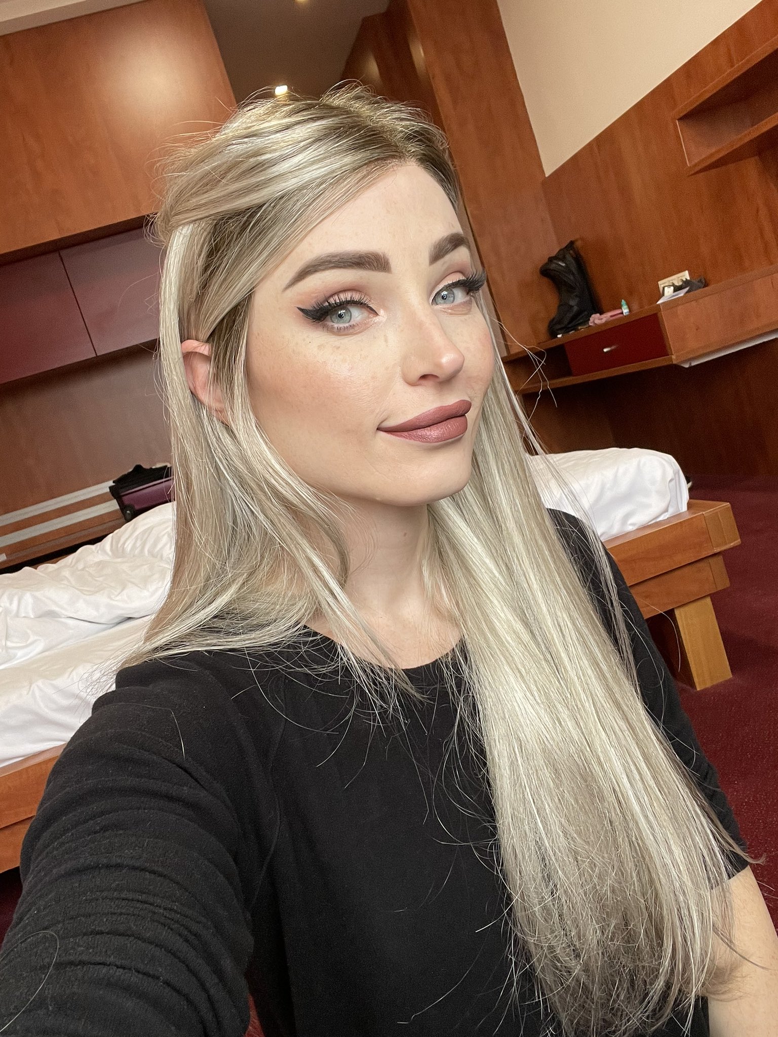 Roberta970's Cover Photo