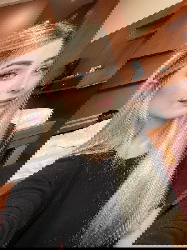 Roberta970, 22 years old from Finland