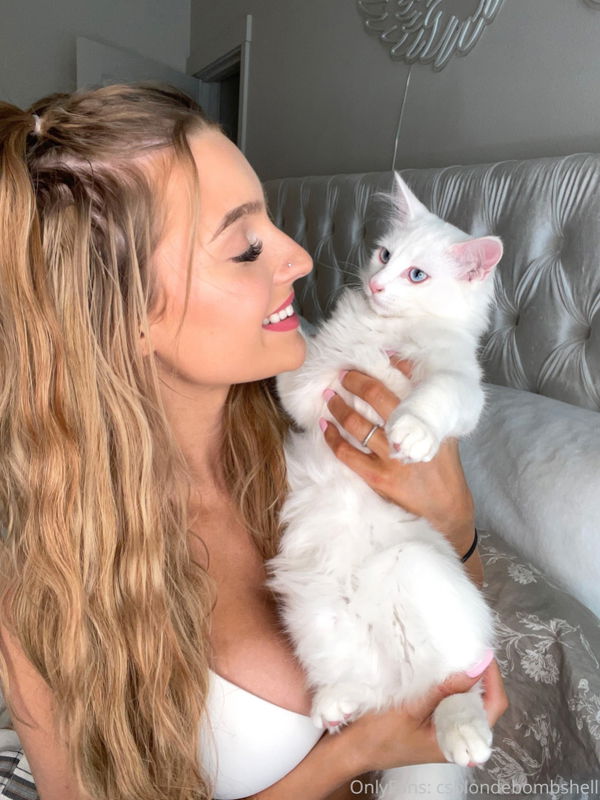 sandrracass, 21 years old from United States