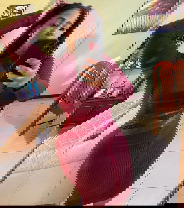 Enne, 33 years old from United States