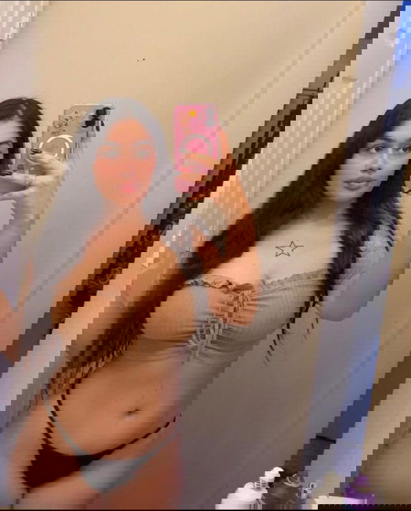 binoftan, 20 years old from United States