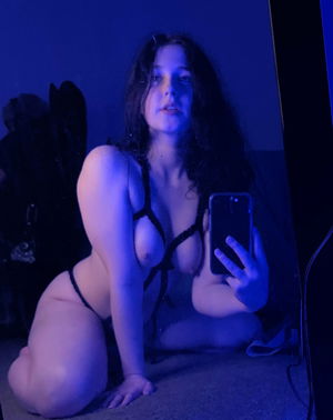 uweemy's Profile Photo