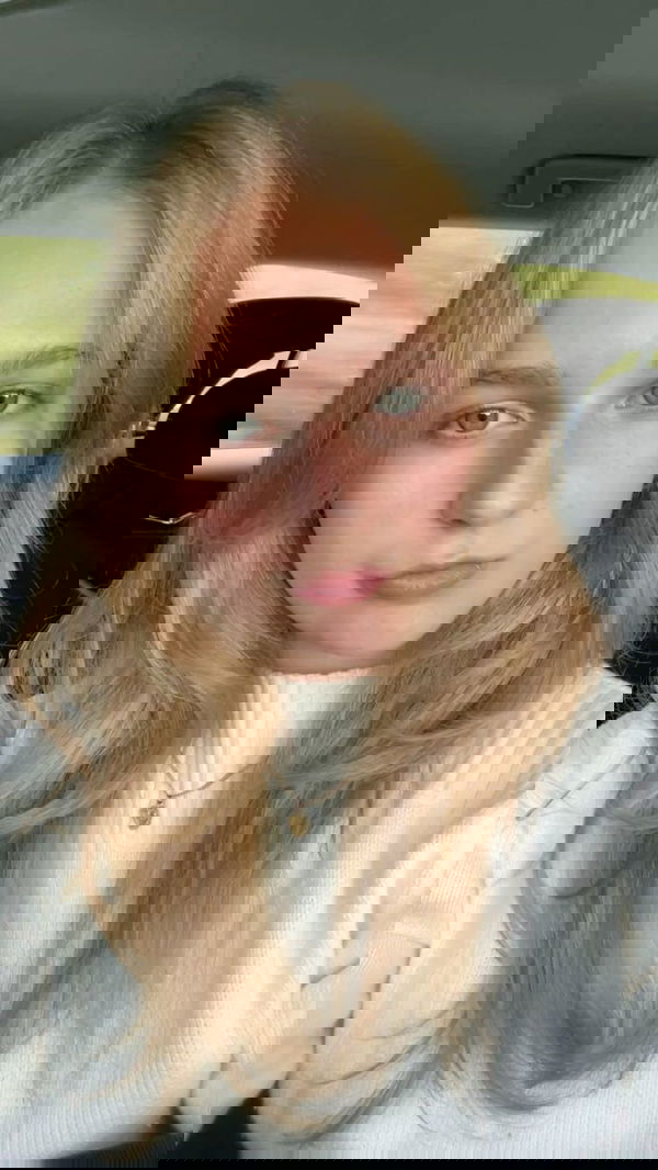 Emory432, 21 years old from Belgium