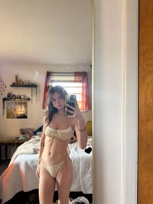 petima6875, 23 years old from Canada